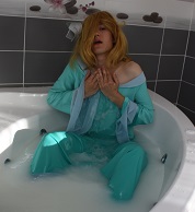crossplay crossdressing trap femboy nintendo rosalina cosplay milk bath dressing gown